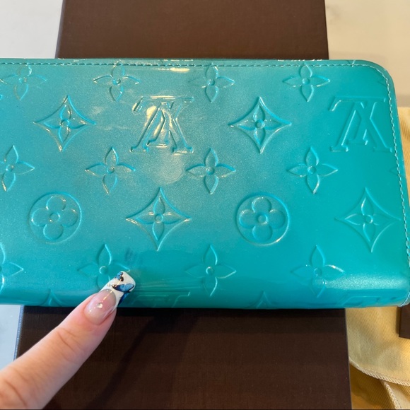 SALE!! Rare authentic louis vuitton monogram vernis wallet turquoise - Picture 8 of 14